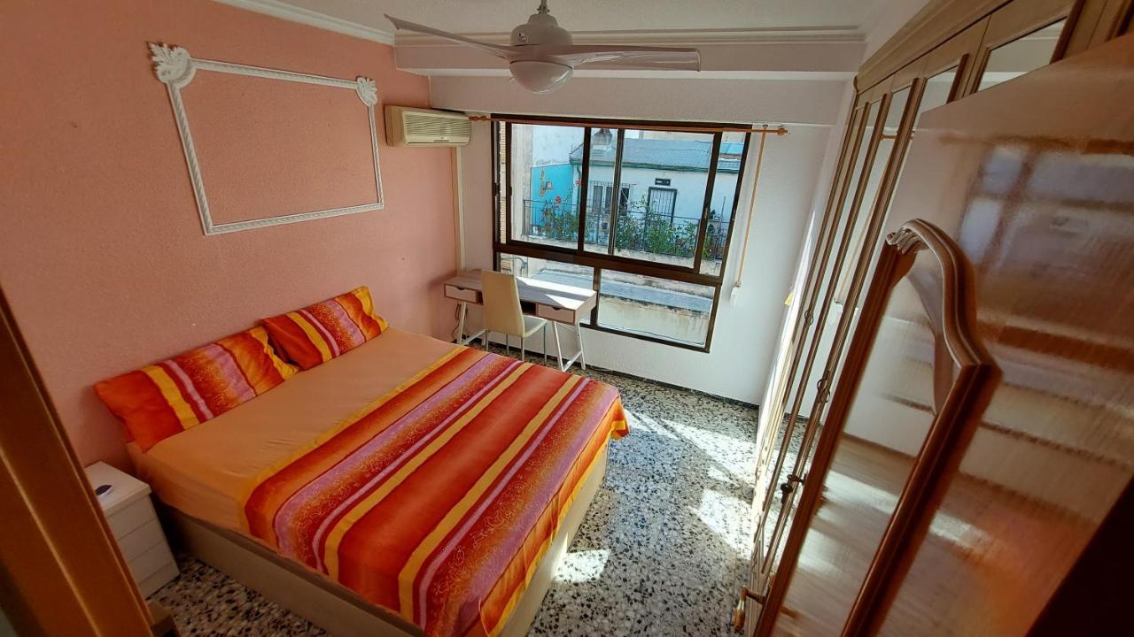 Central Accommodation Alicante Esterno foto