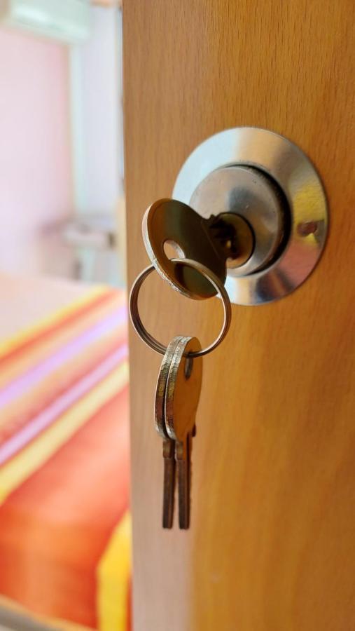 Central Accommodation Alicante Esterno foto